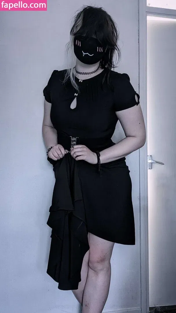 Easygoinggoth Onlyfans Photo Gallery 