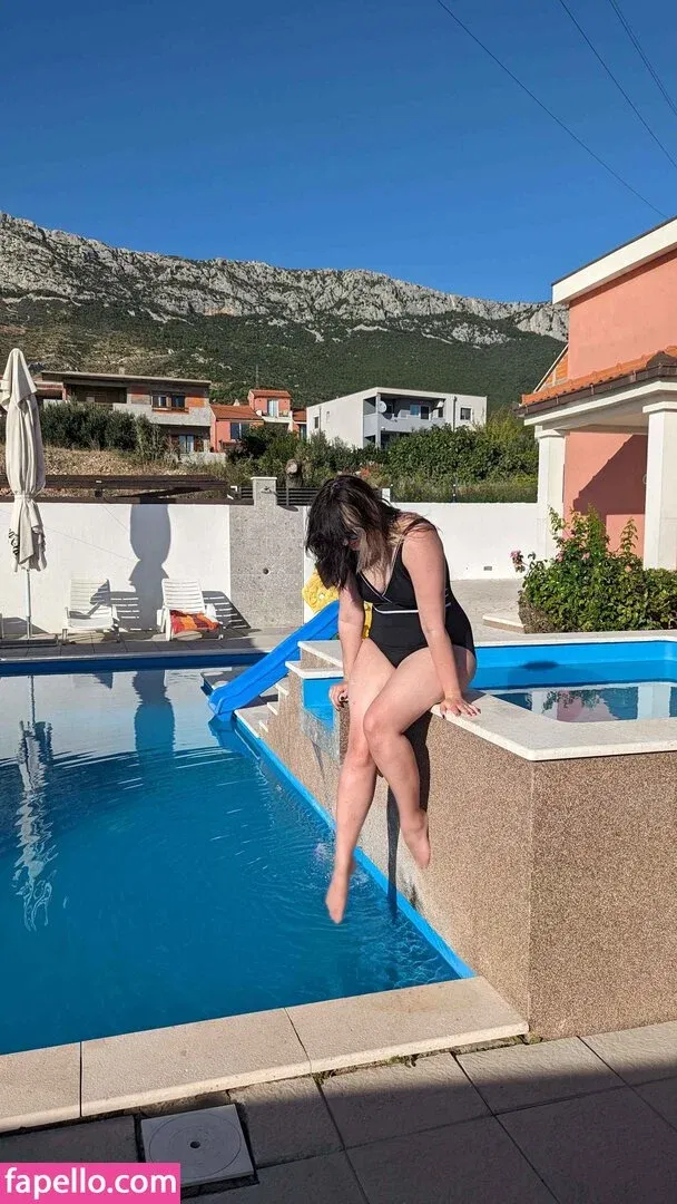 Easygoinggoth Onlyfans Photo Gallery 