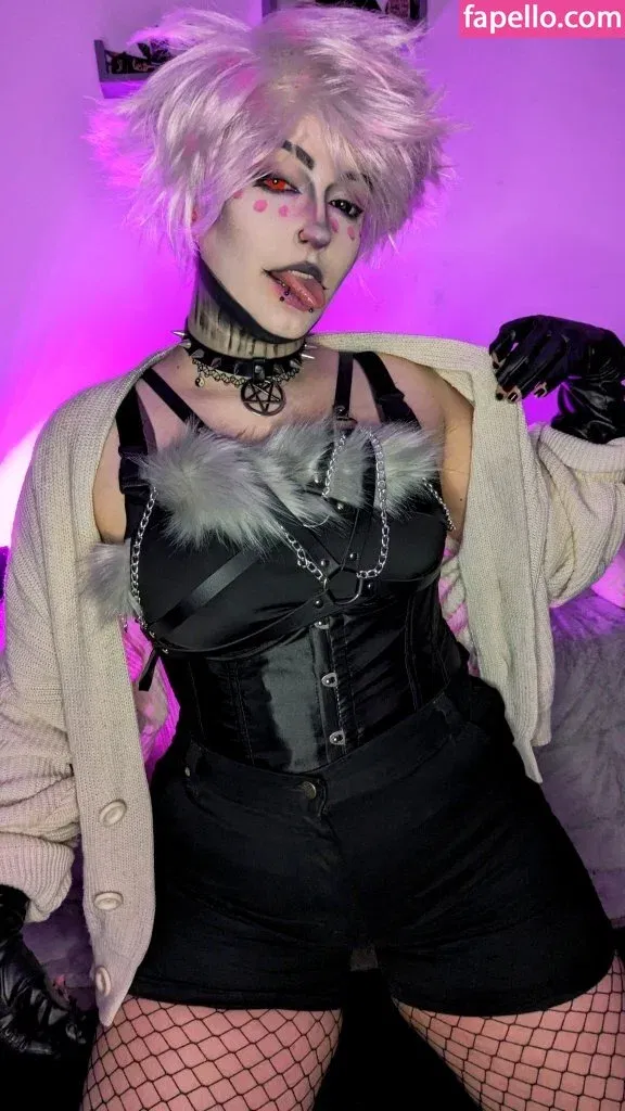 Easygoinggoth Onlyfans Photo Gallery 