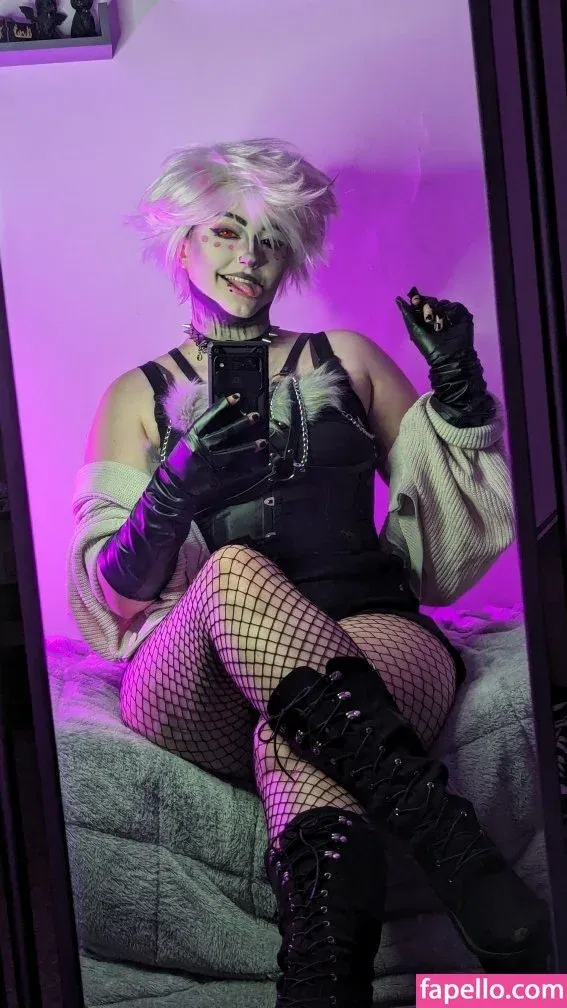 Easygoinggoth Onlyfans Photo Gallery 