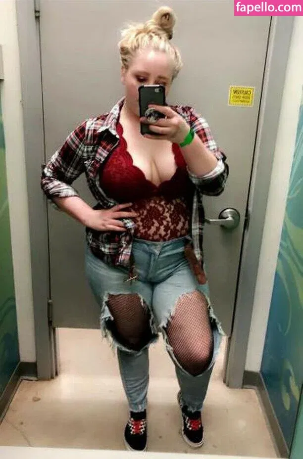 emij_32 Onlyfans Photo Gallery 