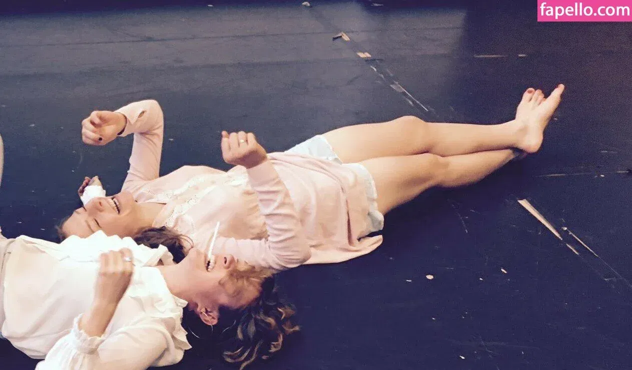 Emma D'arcy Onlyfans Photo Gallery 