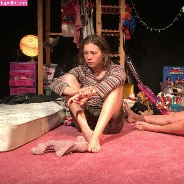 Emma D'arcy Onlyfans Photo Gallery 