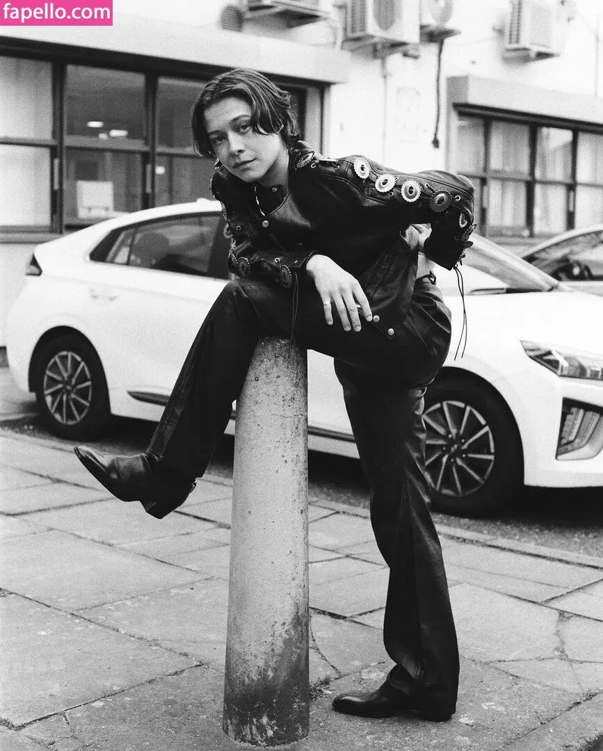 Emma D'arcy Onlyfans Photo Gallery 