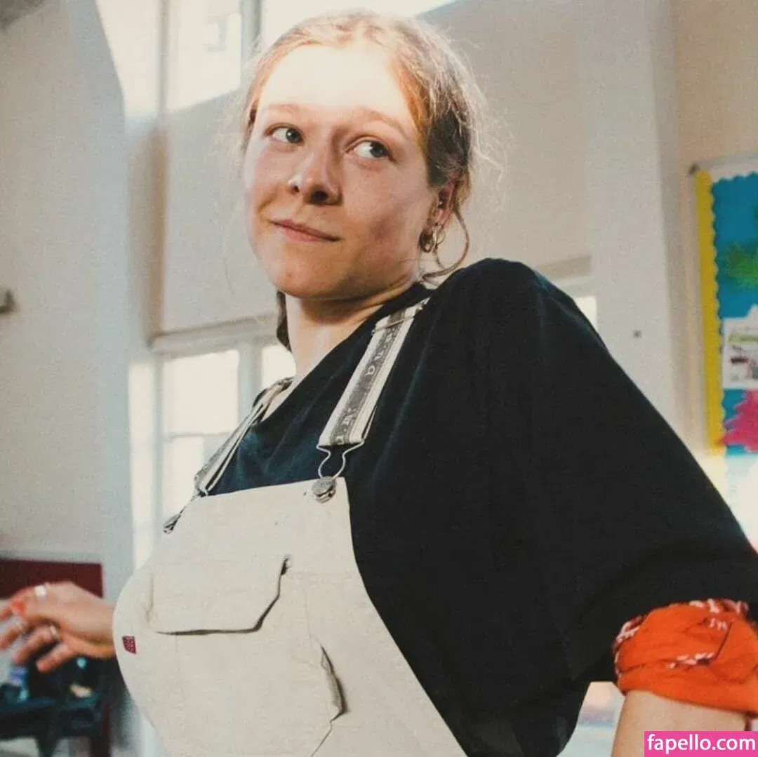 Emma D'arcy Onlyfans Photo Gallery 