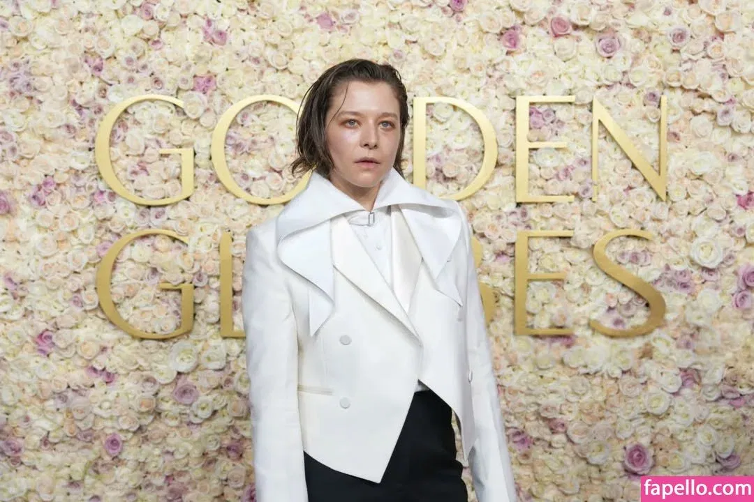 Emma D'arcy Onlyfans Photo Gallery 