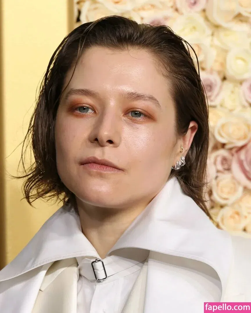 Emma D'arcy Onlyfans Photo Gallery 