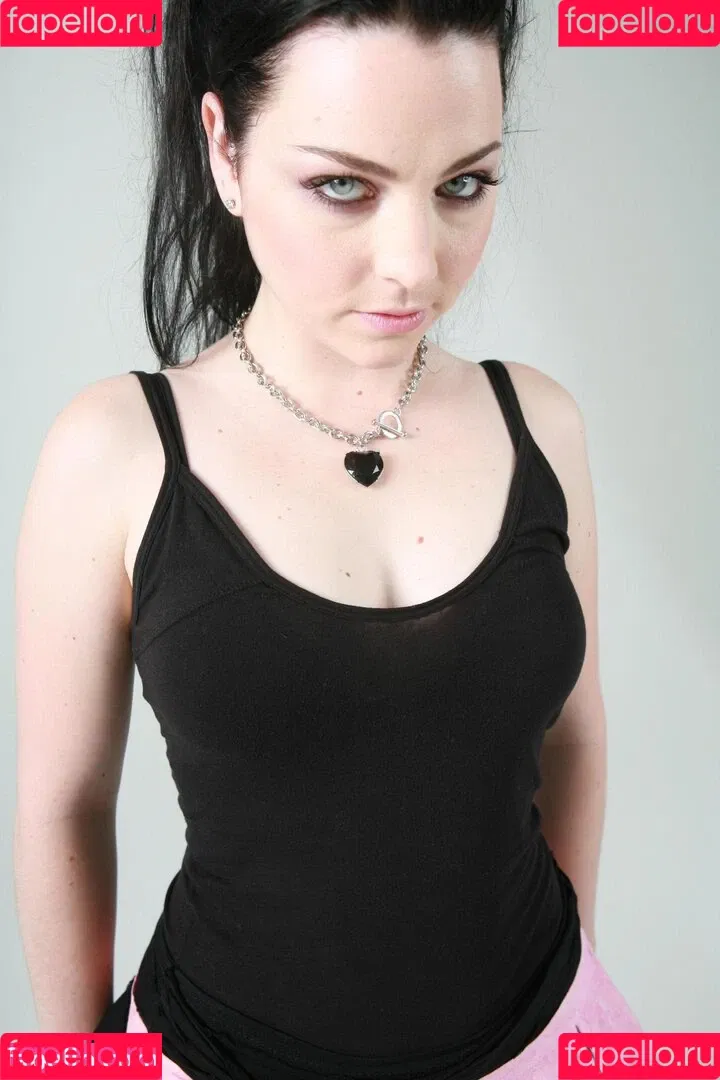 Amy Lee (Evanescence) Onlyfans Photo Gallery 