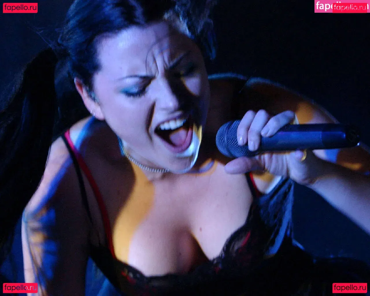 Amy Lee (Evanescence) Onlyfans Photo Gallery 