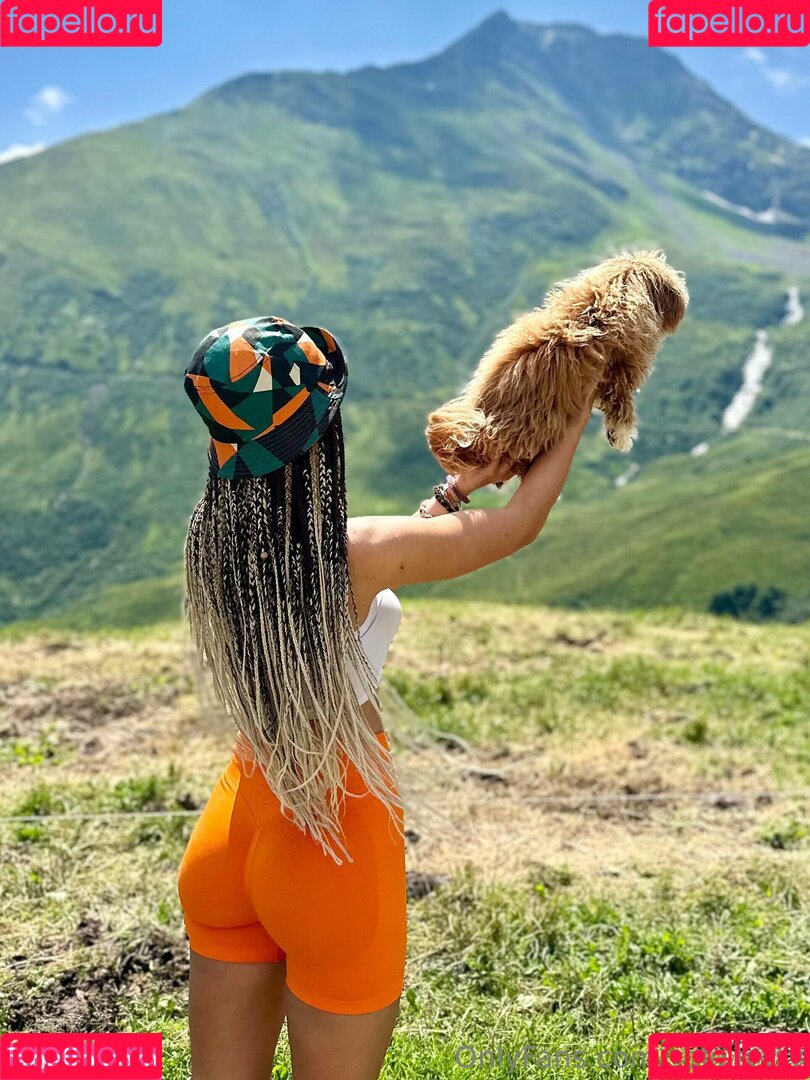 Solo Tetty Onlyfans Photo Gallery 