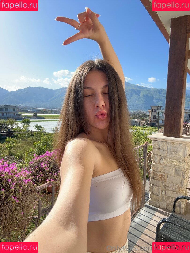 Solo Tetty Onlyfans Photo Gallery 