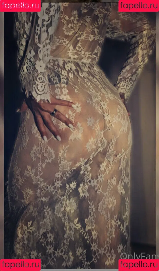 Zofya // Tales_from_Tatooine Onlyfans Photo Gallery 