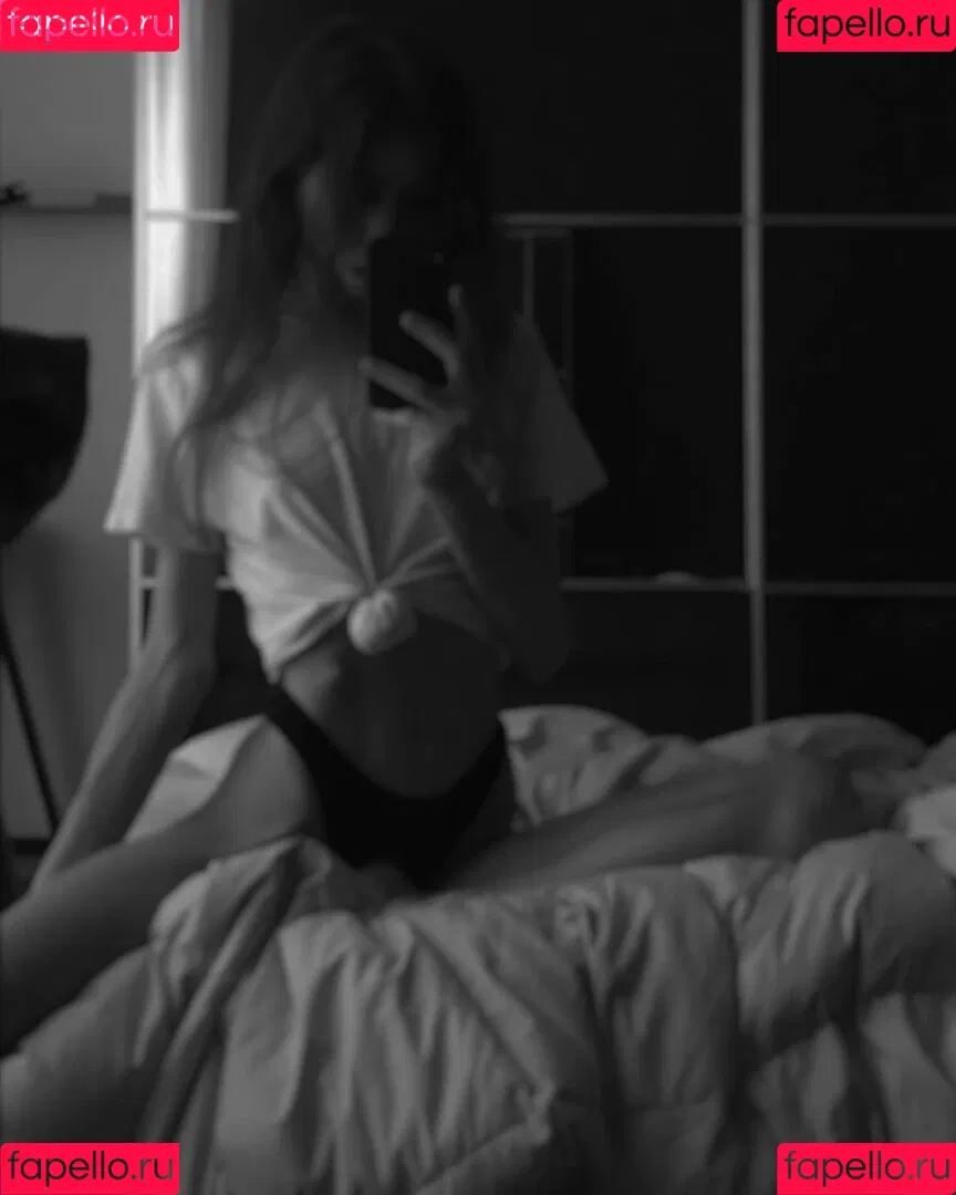 claraneko Onlyfans Photo Gallery 