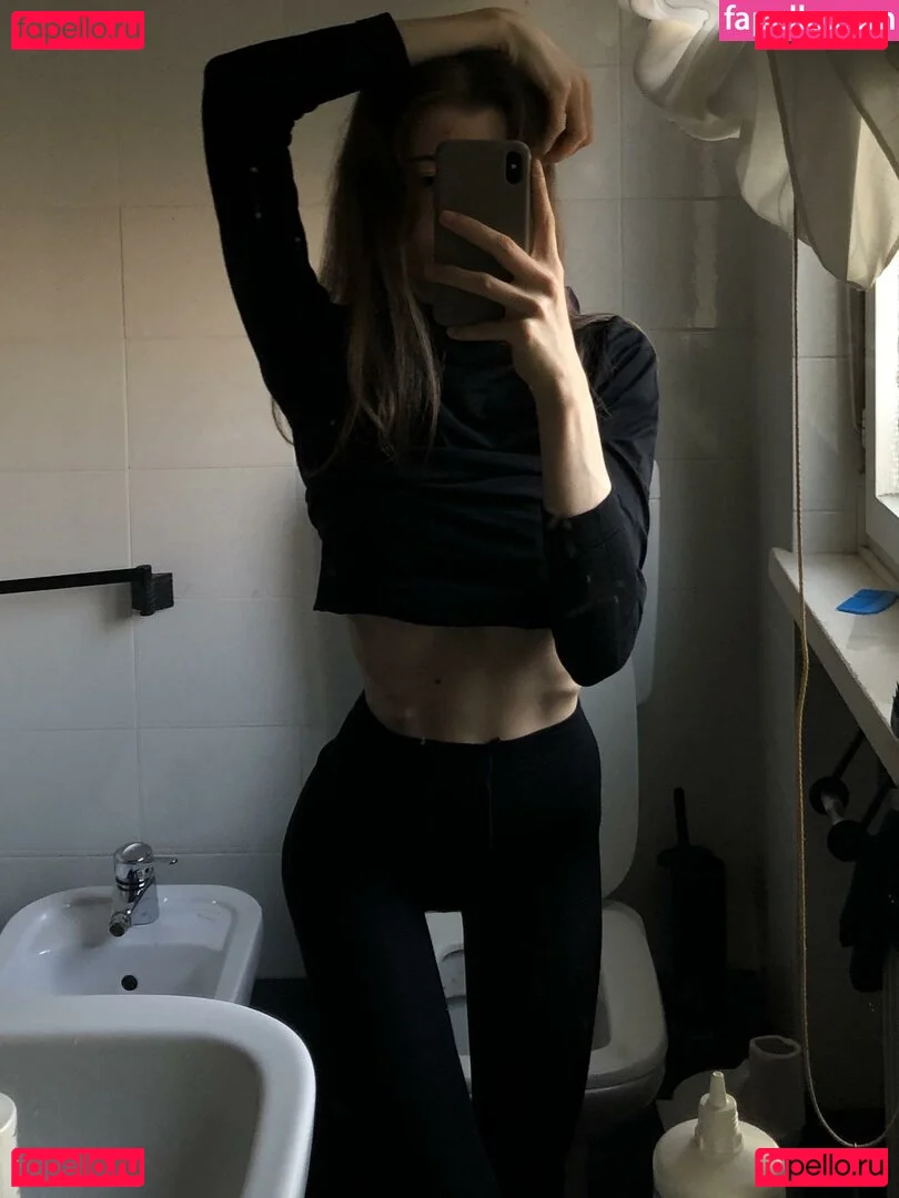 claraneko Onlyfans Photo Gallery 