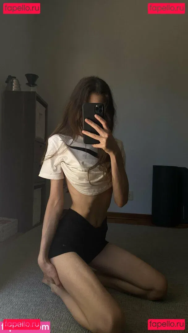 claraneko Onlyfans Photo Gallery 