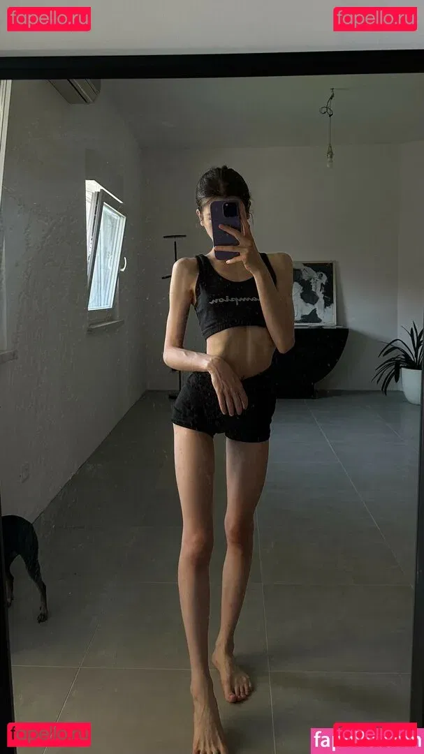 claraneko Onlyfans Photo Gallery 