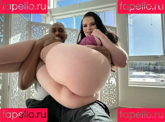 emindica Onlyfans Photo Gallery 