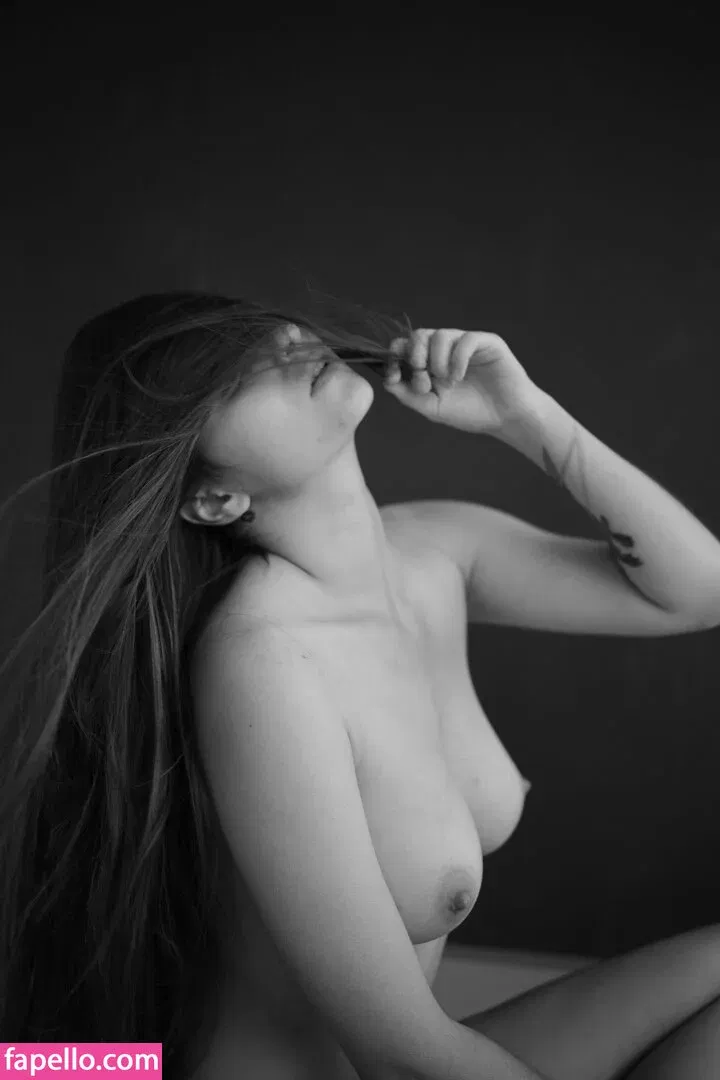 Avrelia Amaris Onlyfans Photo Gallery 