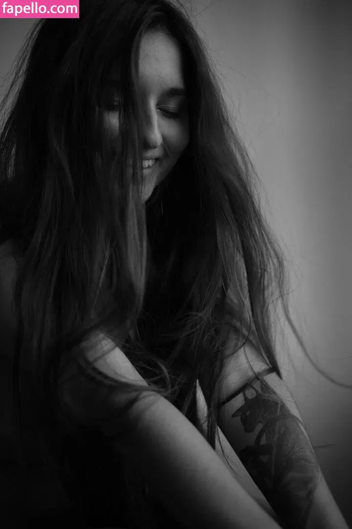 Avrelia Amaris Onlyfans Photo Gallery 