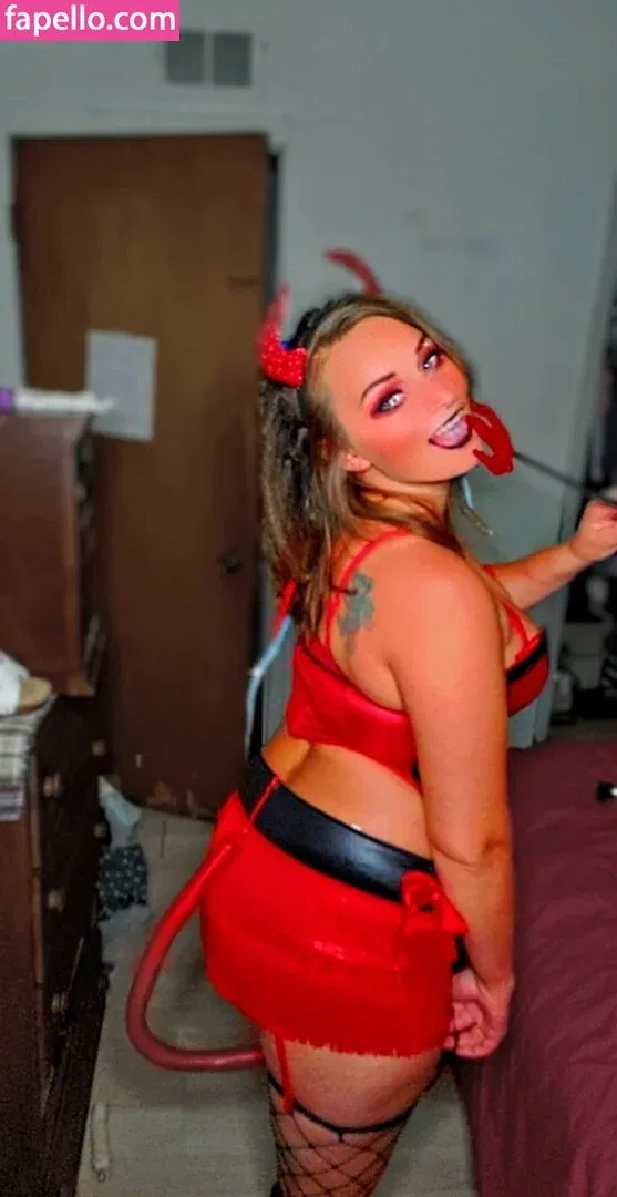 headyh00per Onlyfans Photo Gallery 