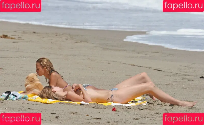 Nicole Richie Onlyfans Photo Gallery 