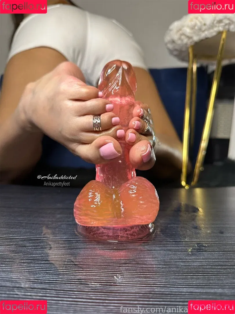 anikaprettyfeet_ Onlyfans Photo Gallery 