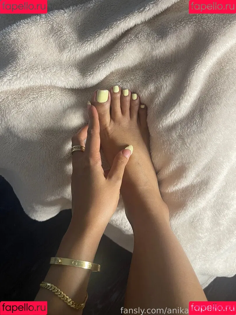 anikaprettyfeet_ Onlyfans Photo Gallery 