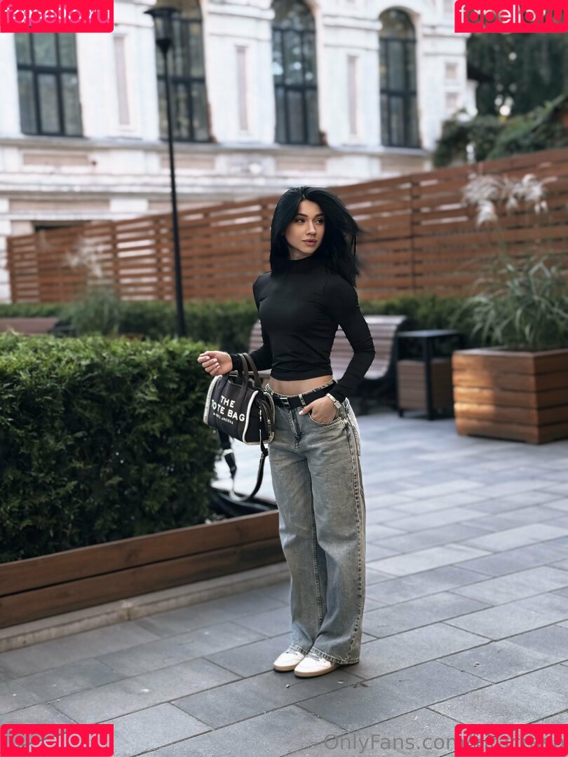 kiracrash Onlyfans Photo Gallery 