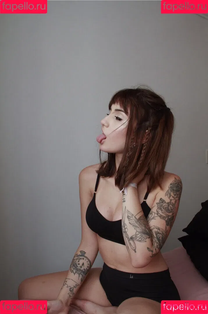 Taiga Tondorf Onlyfans Photo Gallery 