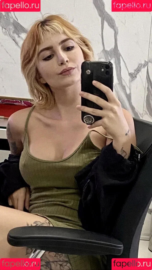 Taiga Tondorf Onlyfans Photo Gallery 