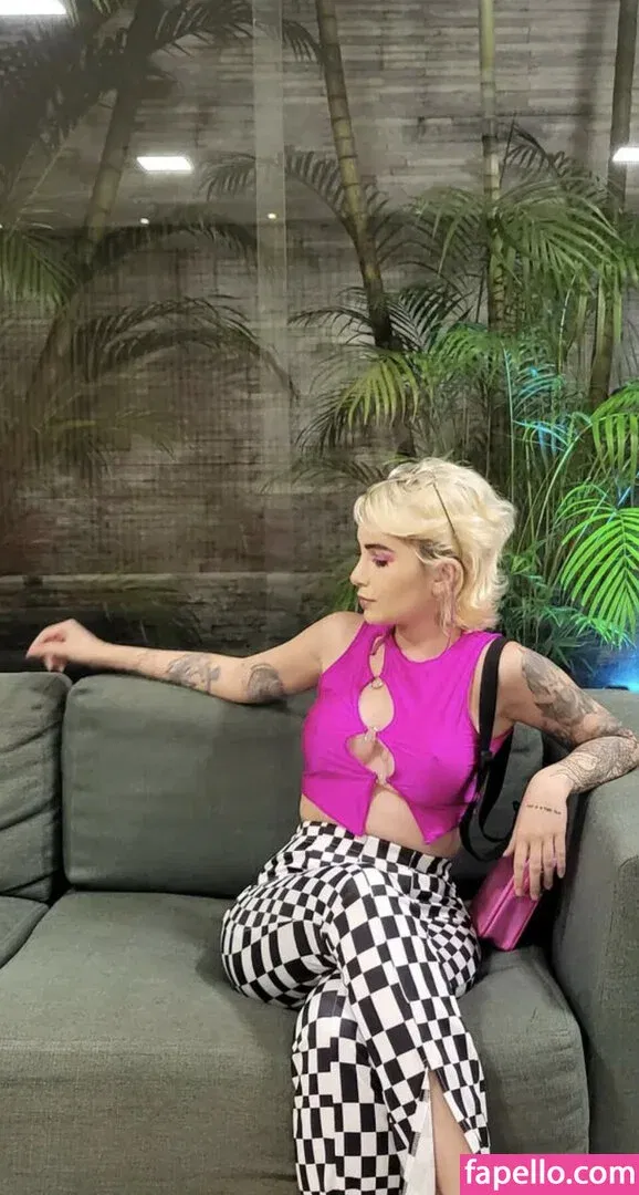 Taiga Tondorf Onlyfans Photo Gallery 