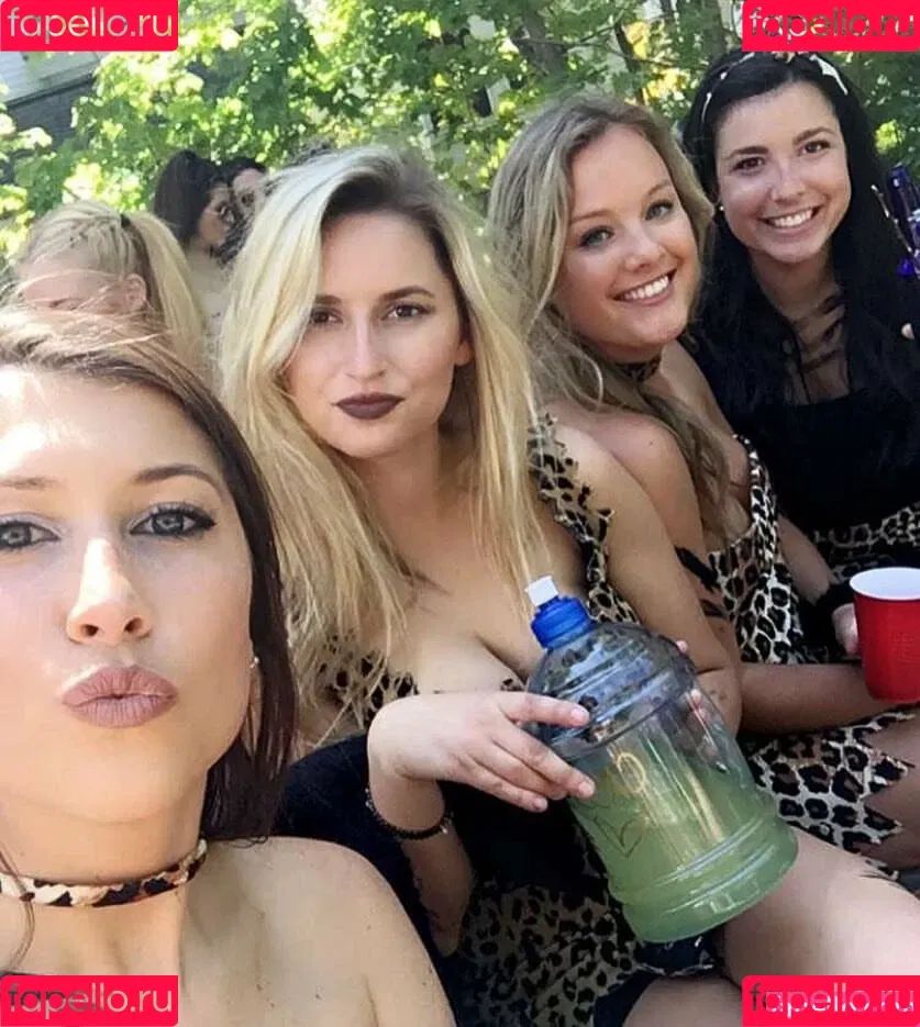 Lindsay Hydorn Onlyfans Photo Gallery 