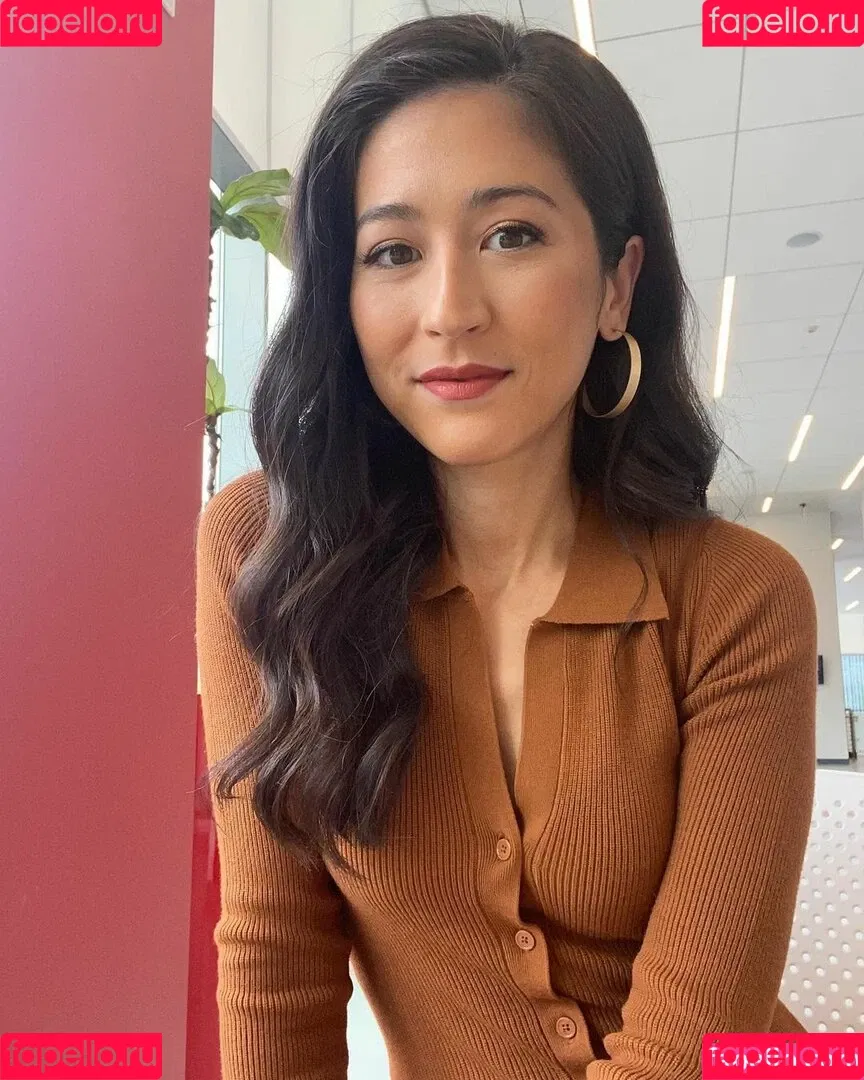 Mina Kimes Onlyfans Photo Gallery 