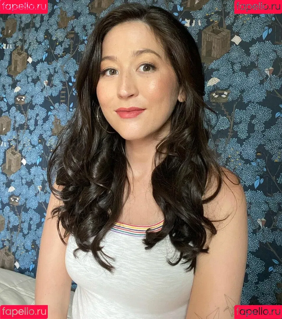 Mina Kimes Onlyfans Photo Gallery 