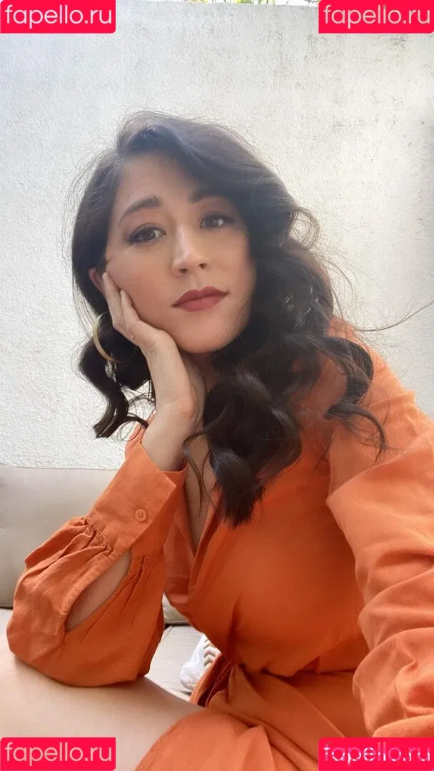 Mina Kimes Onlyfans Photo Gallery 