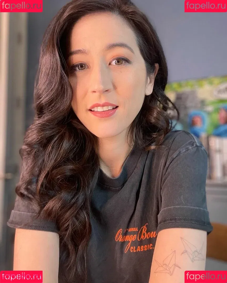 Mina Kimes Onlyfans Photo Gallery 
