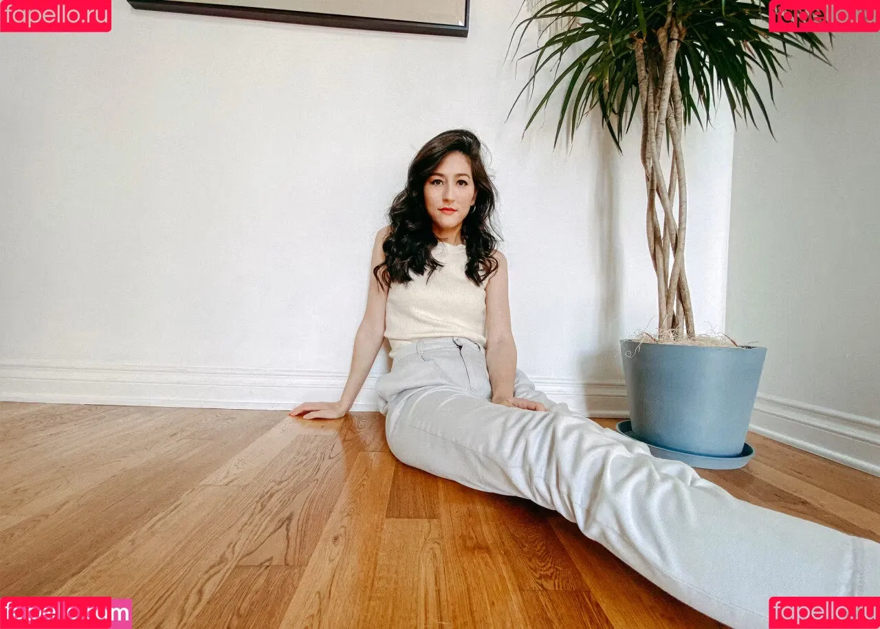 Mina Kimes Onlyfans Photo Gallery 