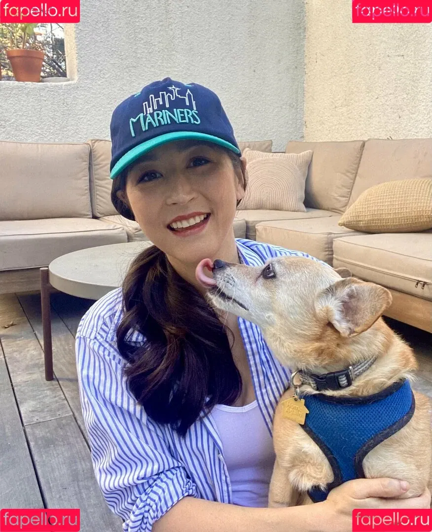 Mina Kimes Onlyfans Photo Gallery 