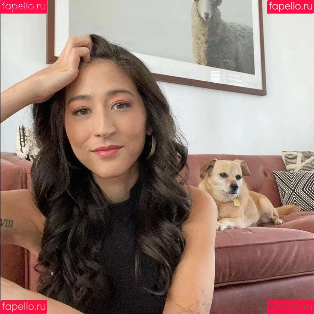 Mina Kimes Onlyfans Photo Gallery 