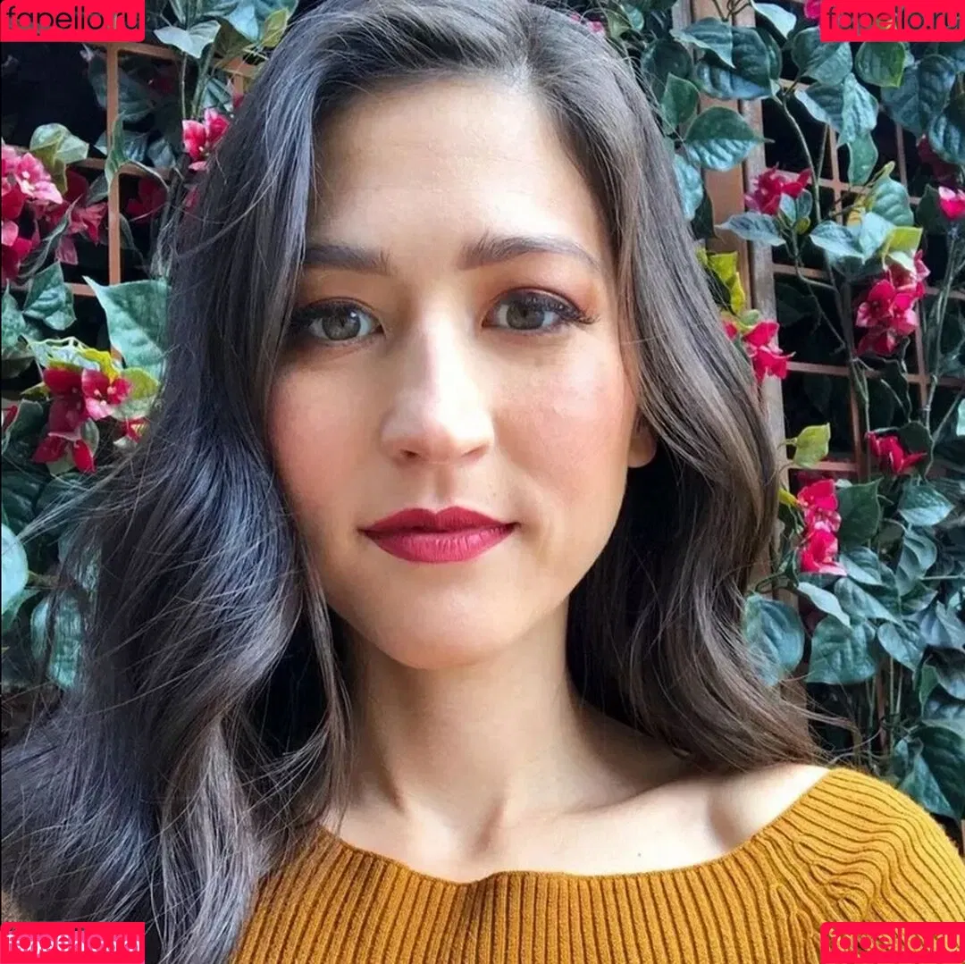 Mina Kimes Onlyfans Photo Gallery 