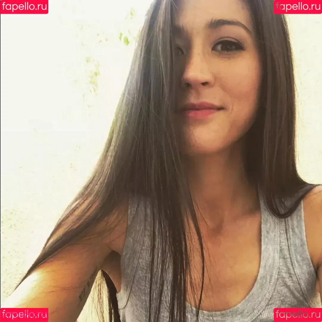 Mina Kimes Onlyfans Photo Gallery 