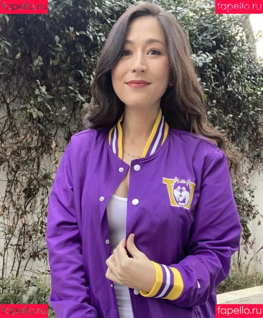 Mina Kimes Onlyfans Photo Gallery 