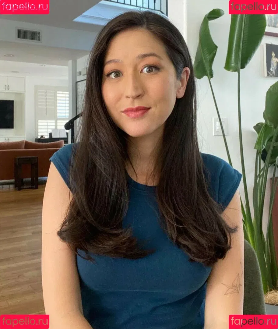 Mina Kimes Onlyfans Photo Gallery 