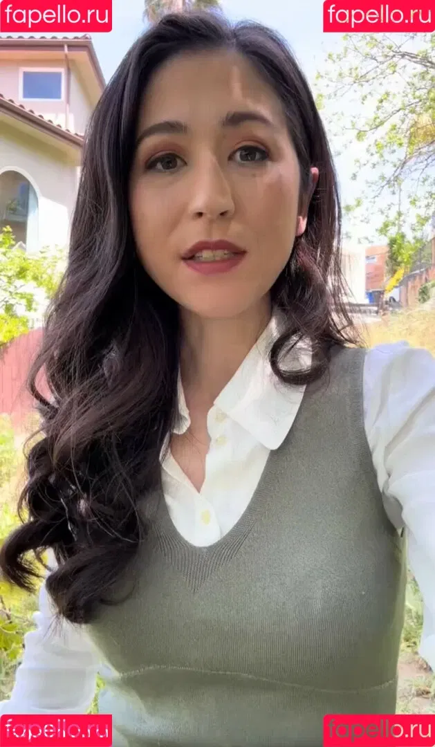 Mina Kimes Onlyfans Photo Gallery 