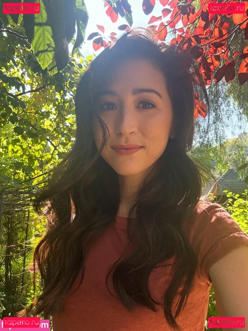 Mina Kimes Onlyfans Photo Gallery 