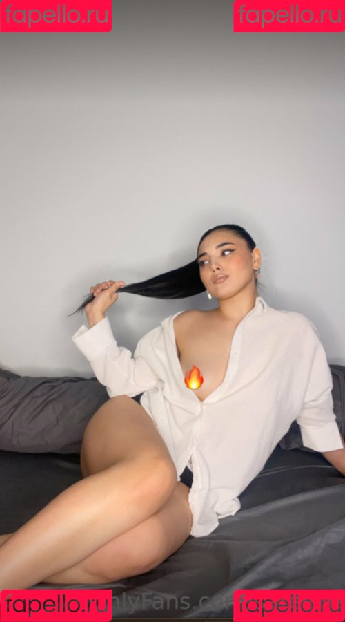 Sarem Uysal Onlyfans Photo Gallery 