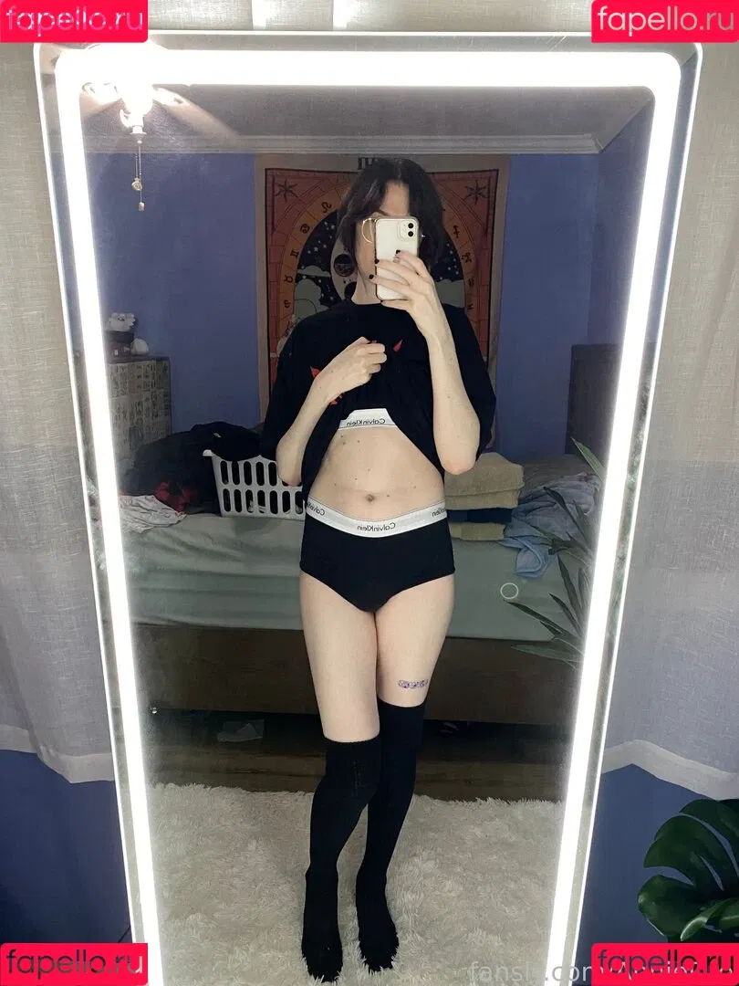 AnnieDro Onlyfans Photo Gallery 