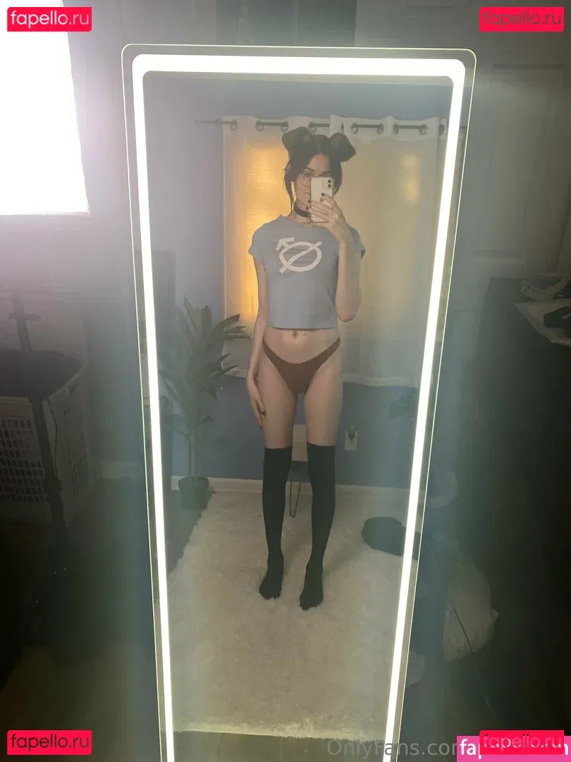 AnnieDro Onlyfans Photo Gallery 