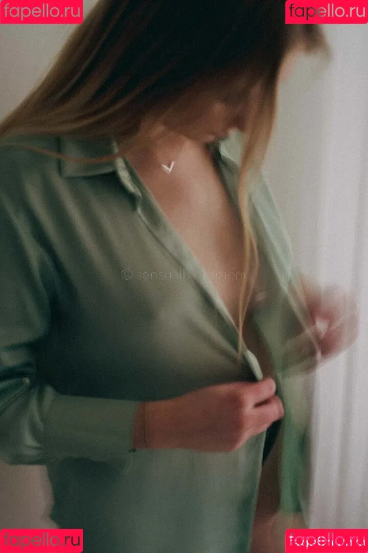 naadine.gr Onlyfans Photo Gallery 
