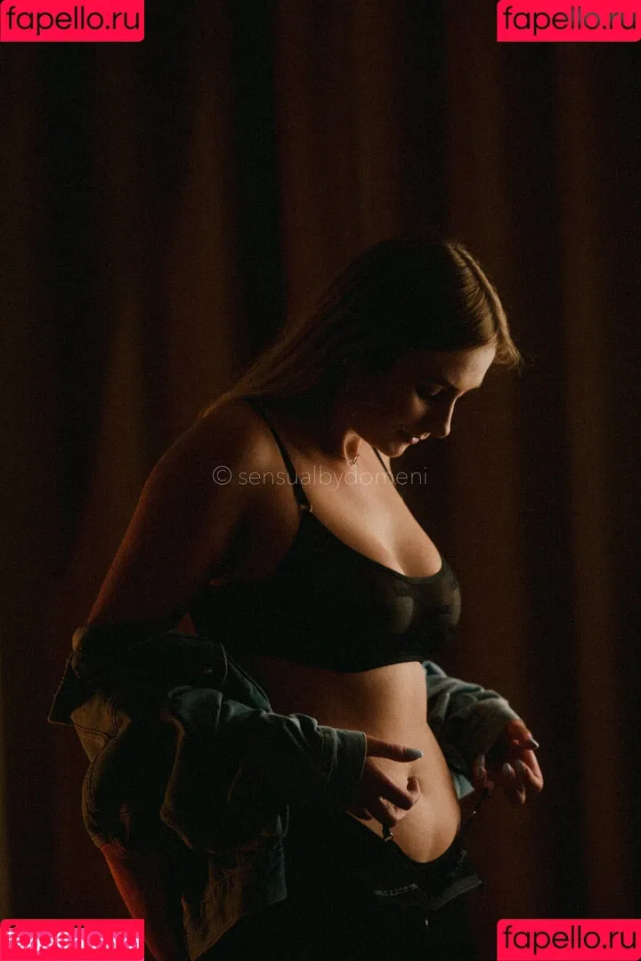 naadine.gr Onlyfans Photo Gallery 